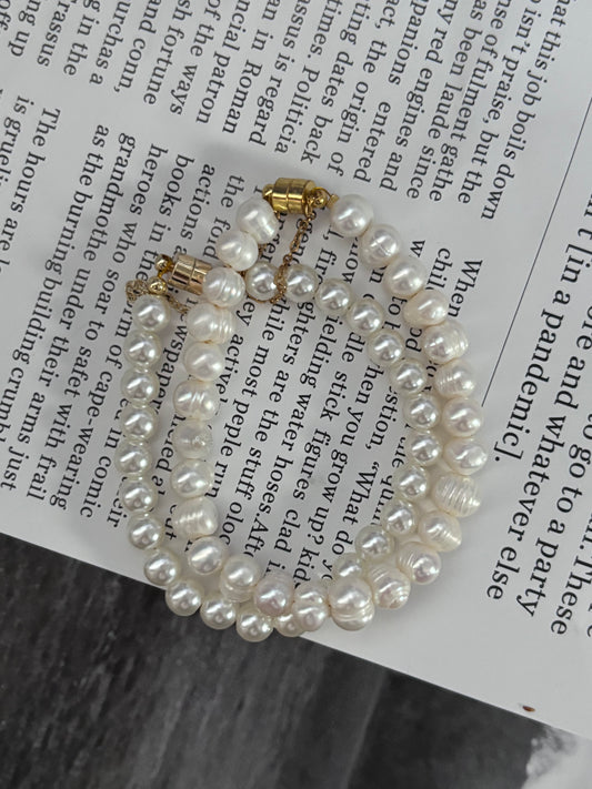 The Board Meeting: Pearl Bracelet with Gold finishings