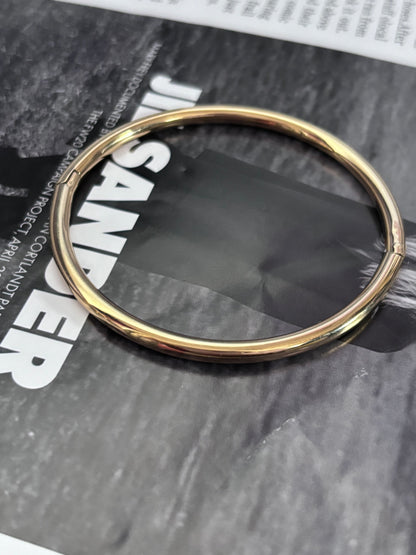 The Emma: Solid Silver or Gold Plated Bangle