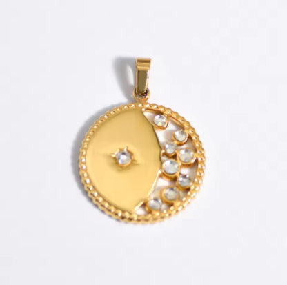 The Chic: 18k gold plated pendant with chain