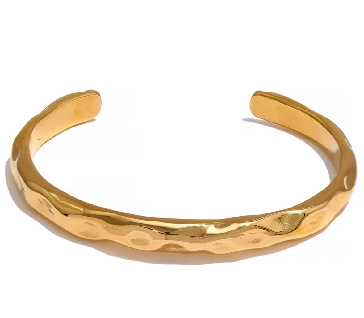 Everyday Gold Hammered Bangle