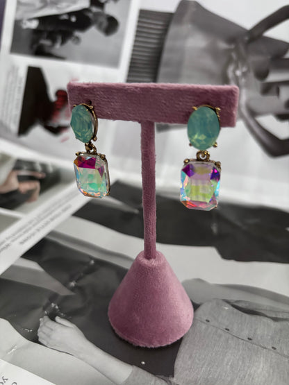 The Dangle Drop: Earrings