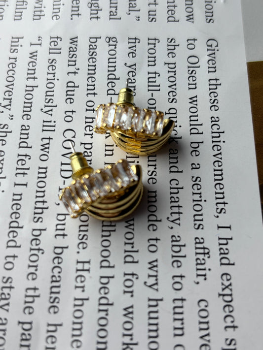 The shell: Gold plated earrings